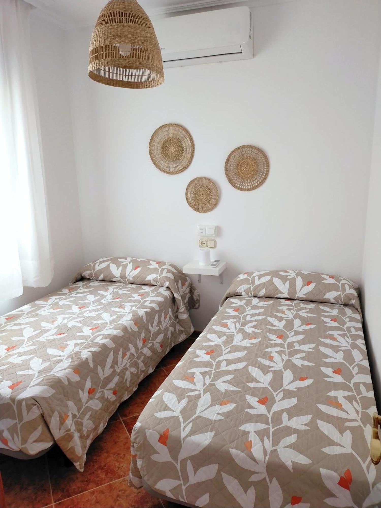 Casa Playa, Terraza Y Garaje Apartman Nerja Kültér fotó